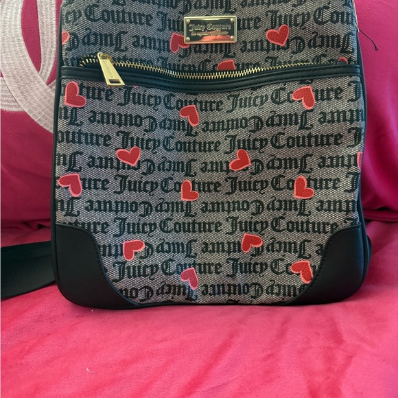 Juicy Couture Black and Red Heart Print Messenger Bag - Picture 1 of 2